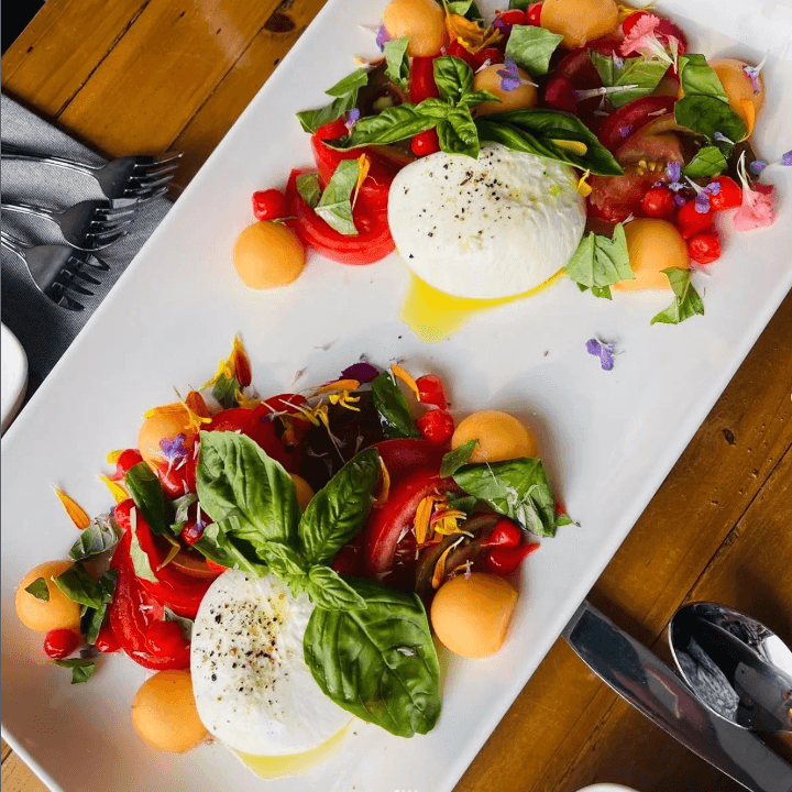 Belfast's Bell the Cat Offers a Breakfast and Lunch Extravaganza!