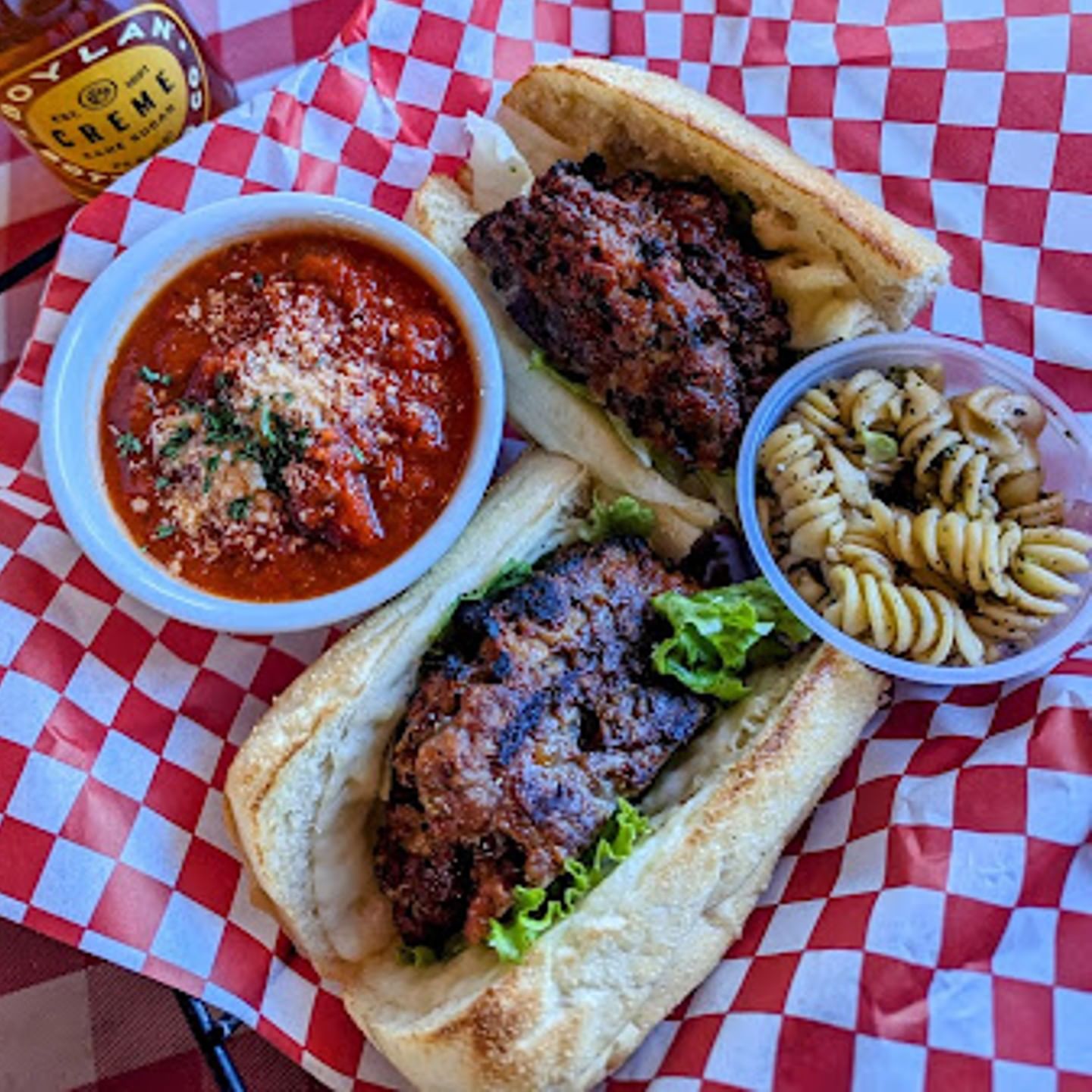 Lip-smacking Sandwiches, Salads, Pasta, Lasagna, Pizza, & Much More