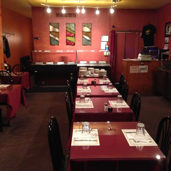 Cozy Dining Experience