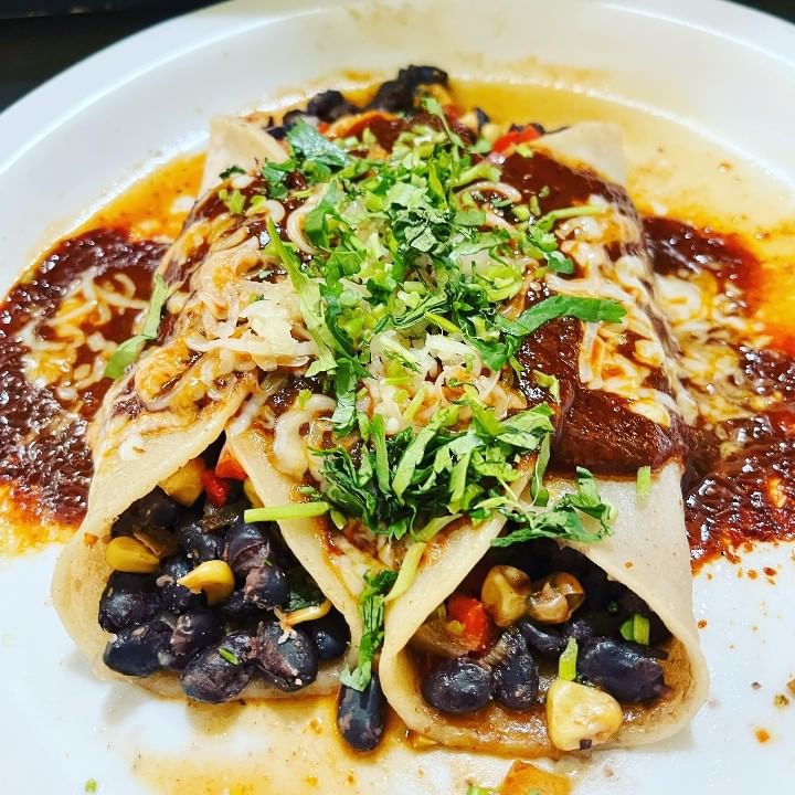 Nearly Four Decades of Pasión y Amor