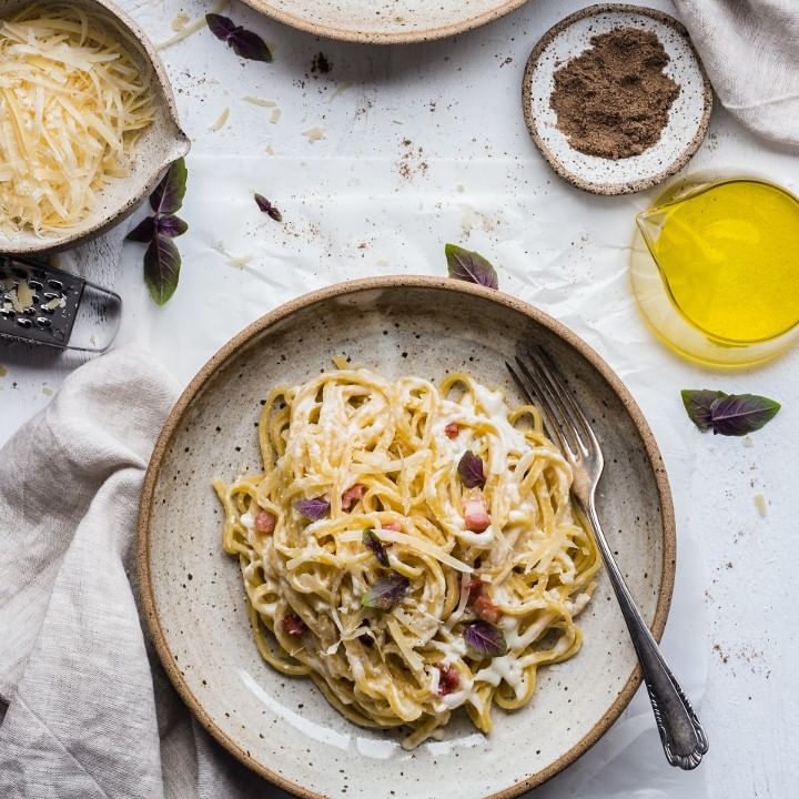 Sarah L., Downtown [City]