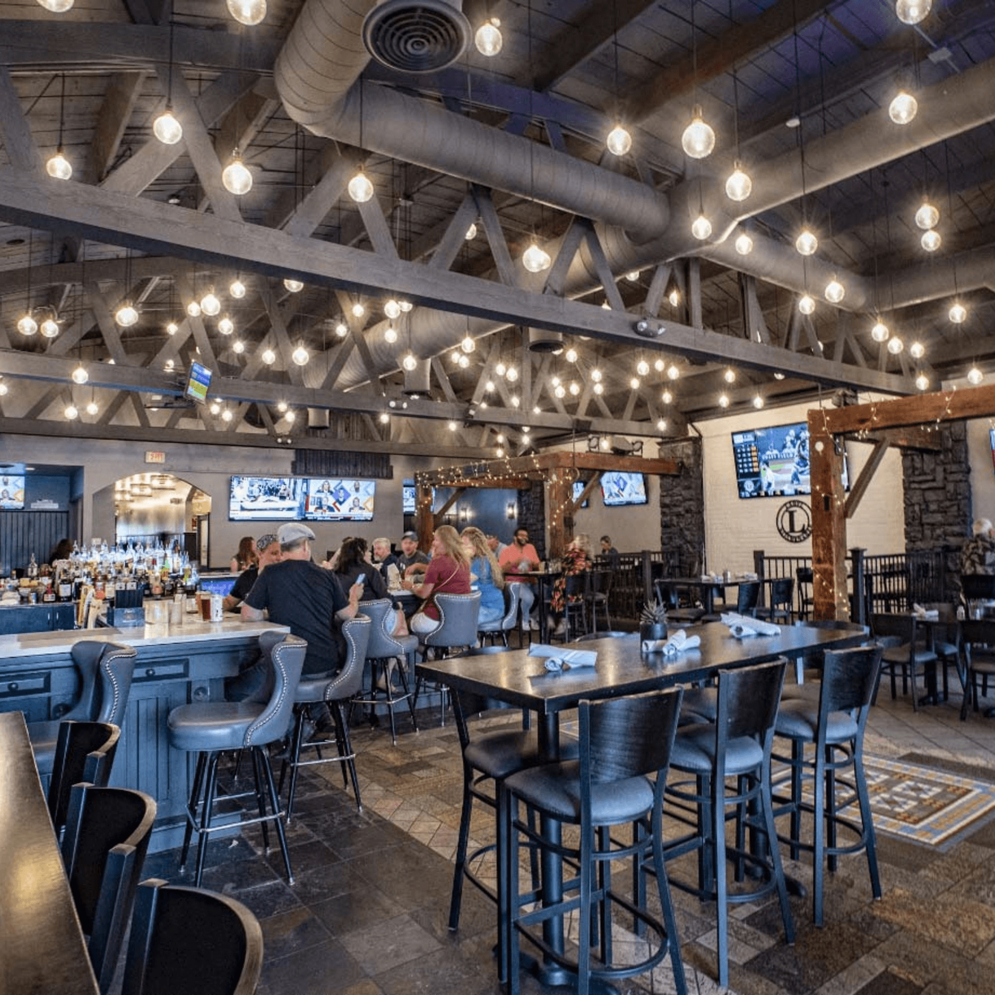 Label Kitchen + Bar gallery image #1