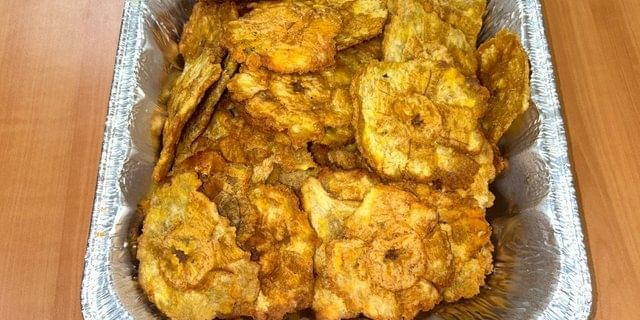 Tostones (Plantain Thick Chips).