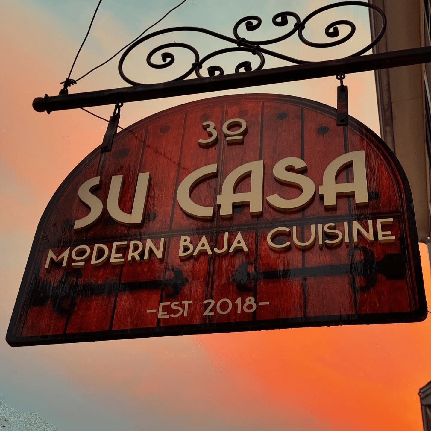 Experience Delicious Mexican Cuisine at Su Casa!