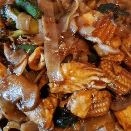 Pad Kee Mao Noodle ( Lunch Size).