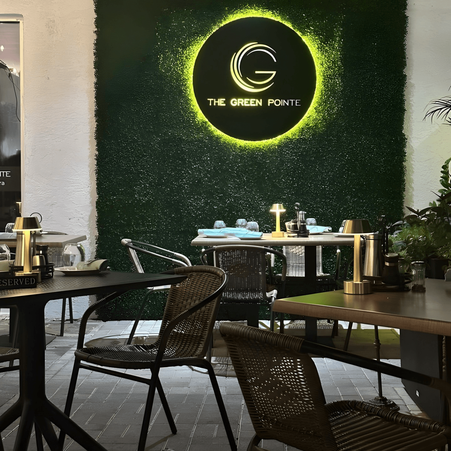 Welcome to The Green Pointe Restaurant