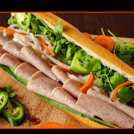 B05. BANH MI PATE PORK ROLL / BANH MI CHA LUA.