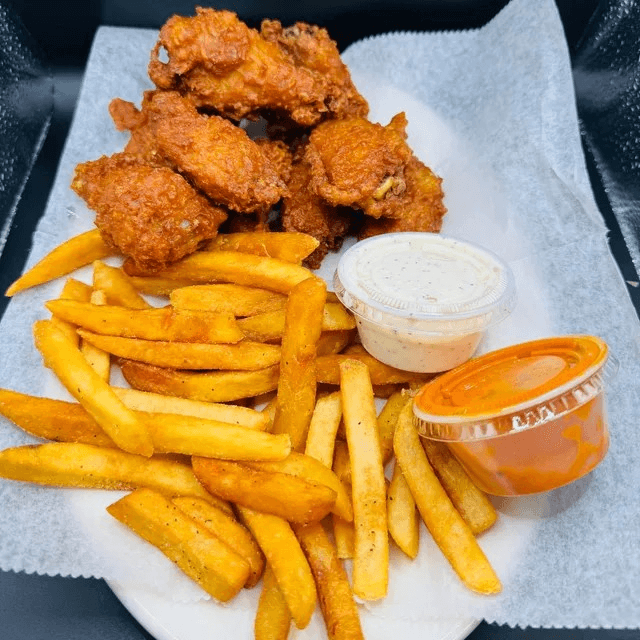 Chicken WINGS (9 Pieces).