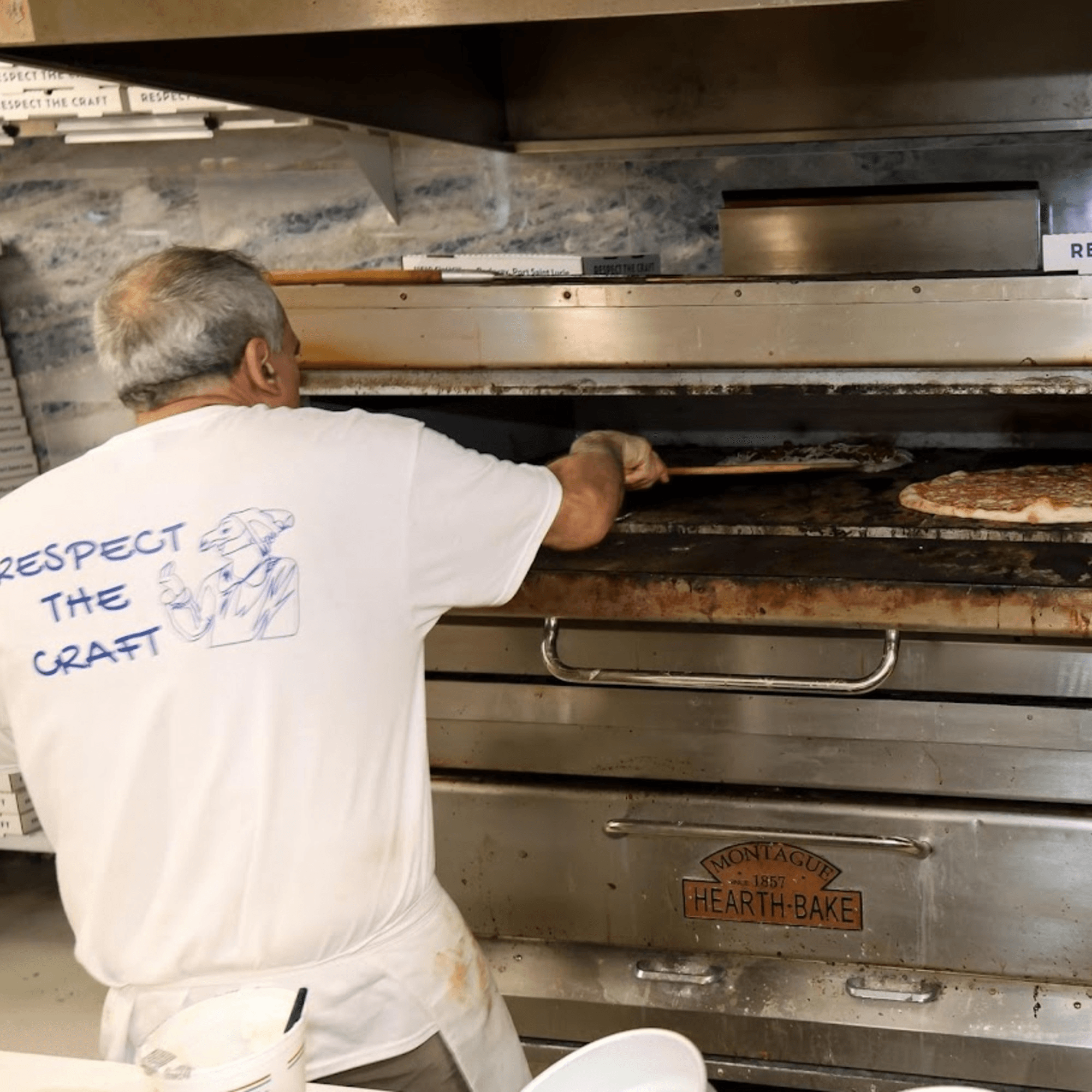 Pulcinella Pizza and Italian Market gallery image #7