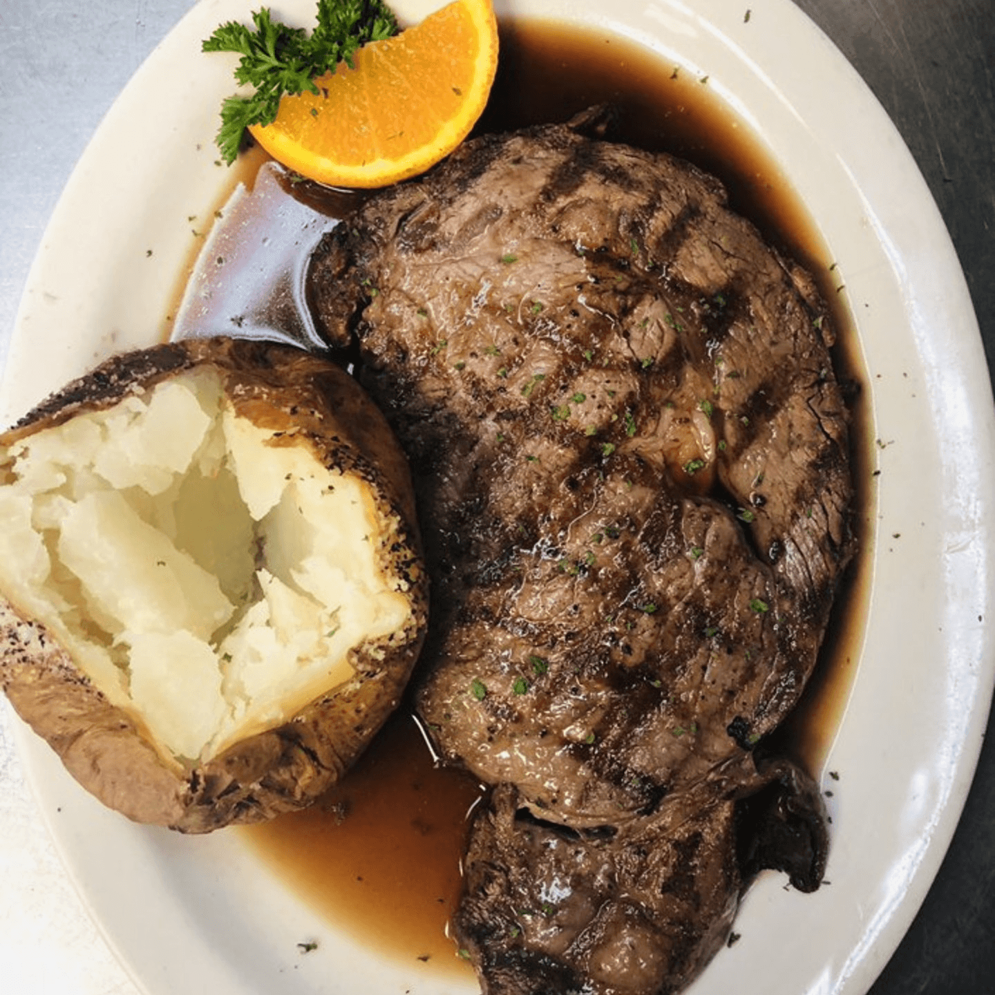 A Cabin Built on Crab and Steak Tradition 🔥🥩