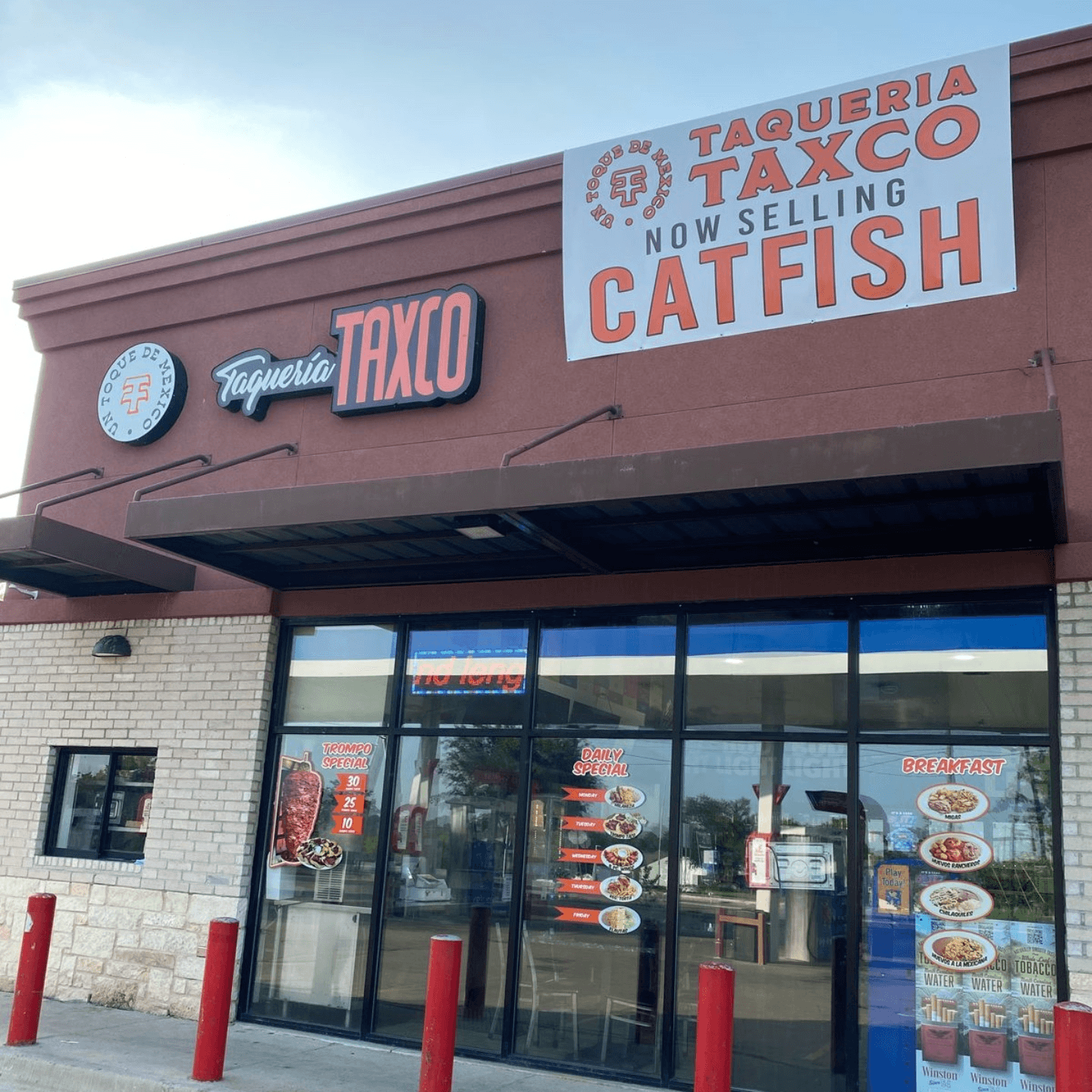 TAQUERIA TAXCO MOBIL ON FERGUSON