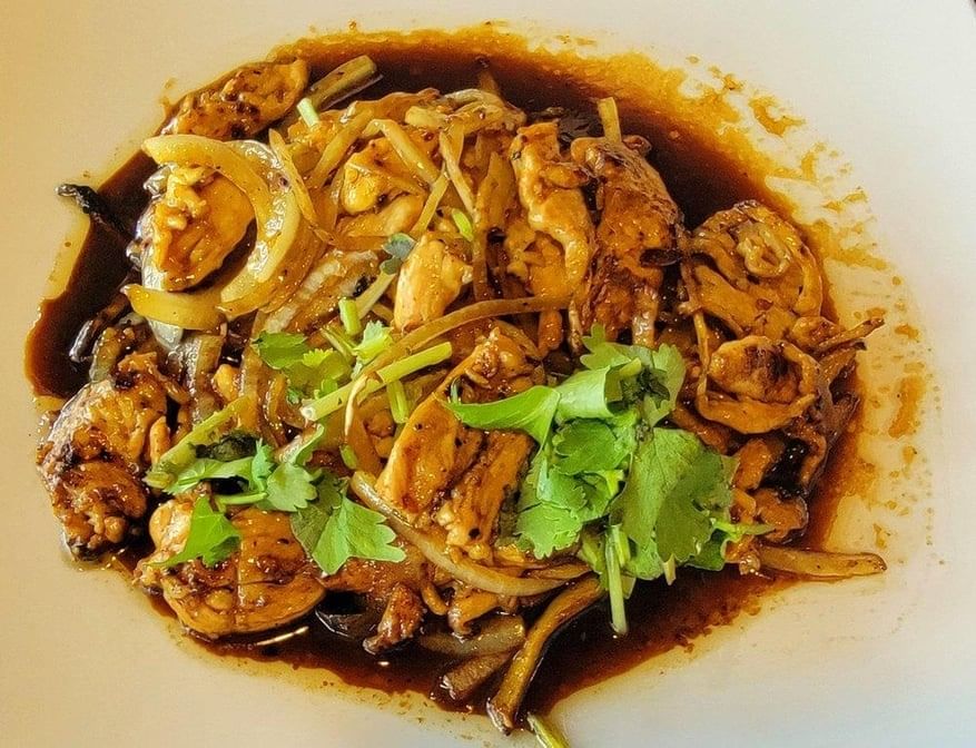 30. Ginger Chicken / Cơm Gà Kho Gừng.