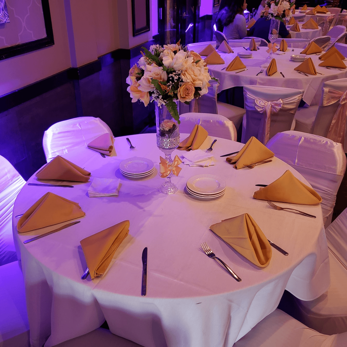 Reserve Your Table with Ease! 📅