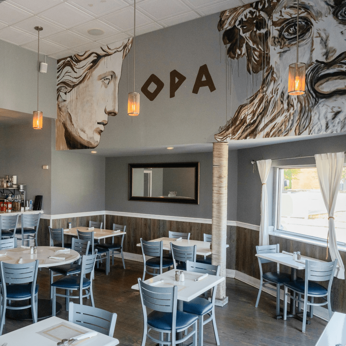 Relaxed Dining, Warm Welcome