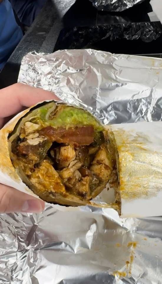 Convenient Delivery Options for Delicious Deli and Sandwiches