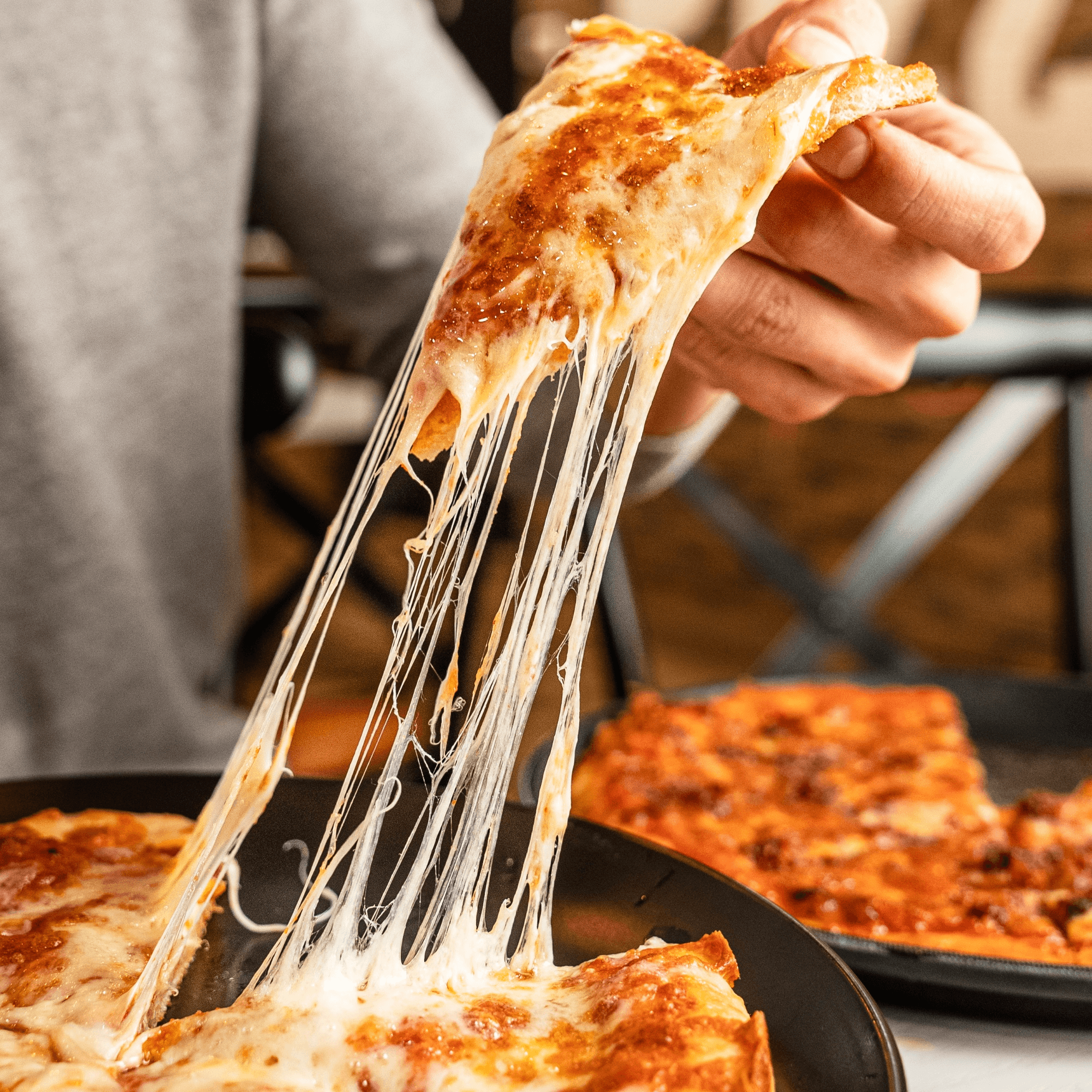 Singas Famous Pizza gallery image #6