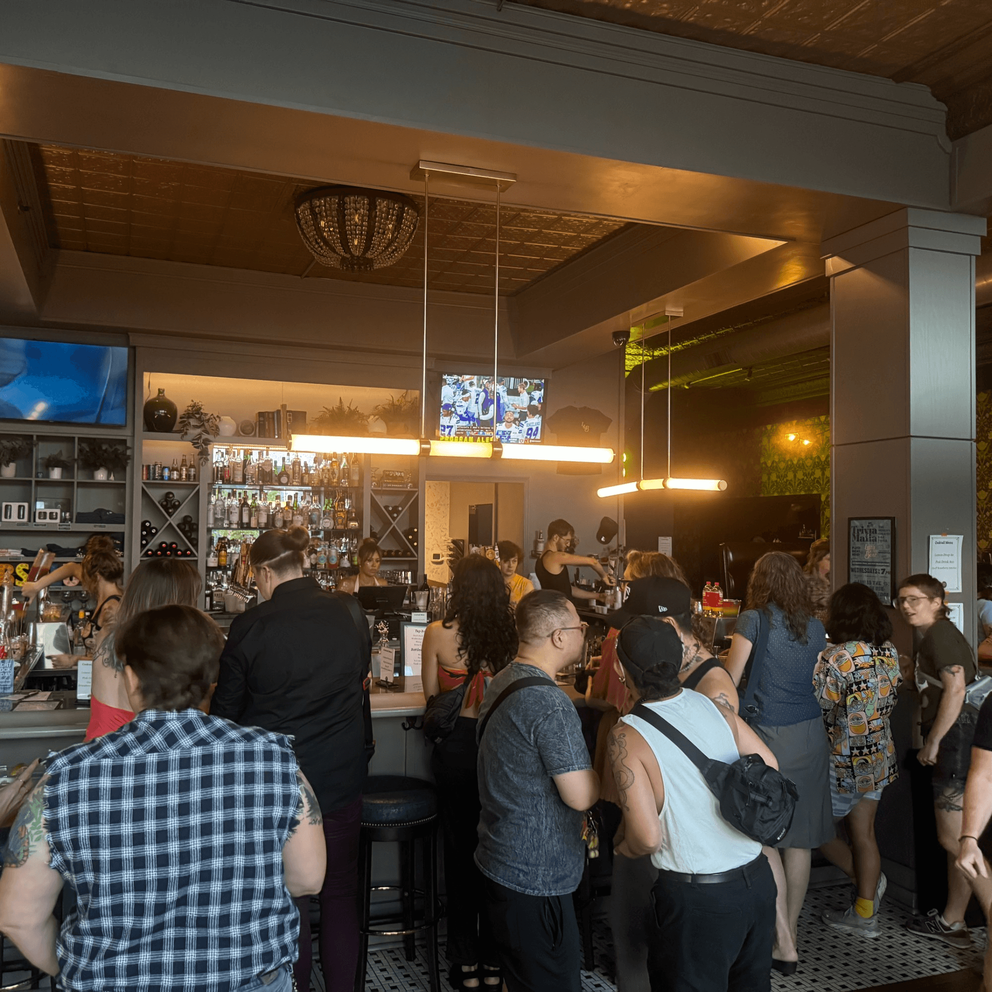 Luna & The Bear - Kitchen & Libation House gallery image #4