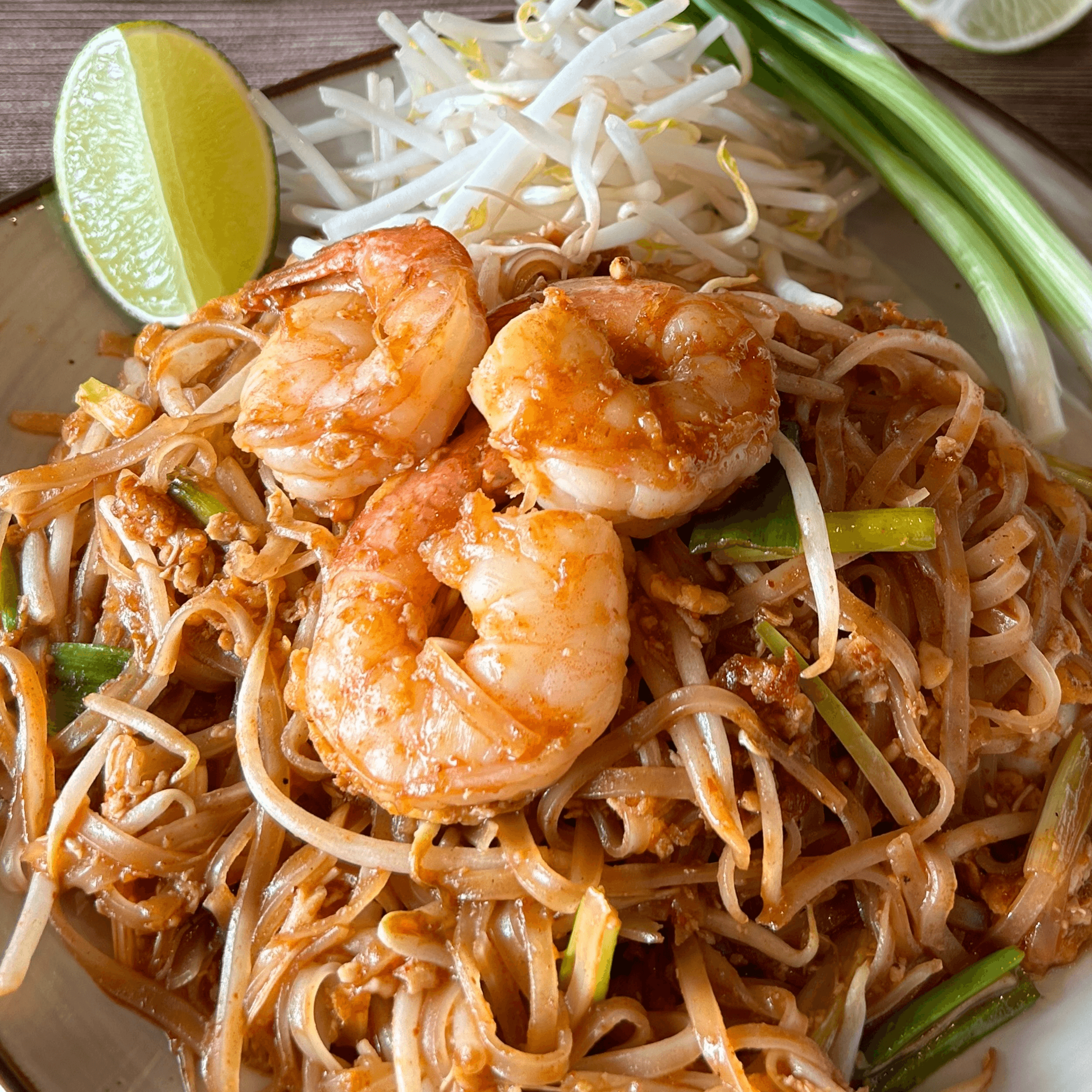L - Pad Thai.