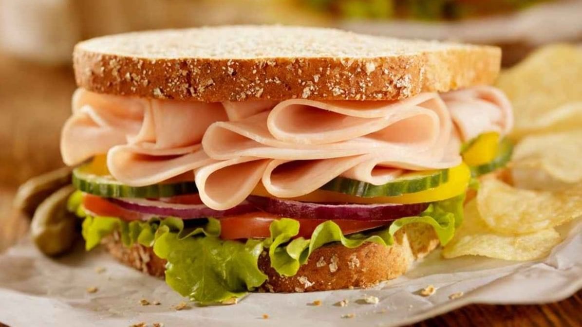 Delicious Turkey Sandwiches: A Must-Try!