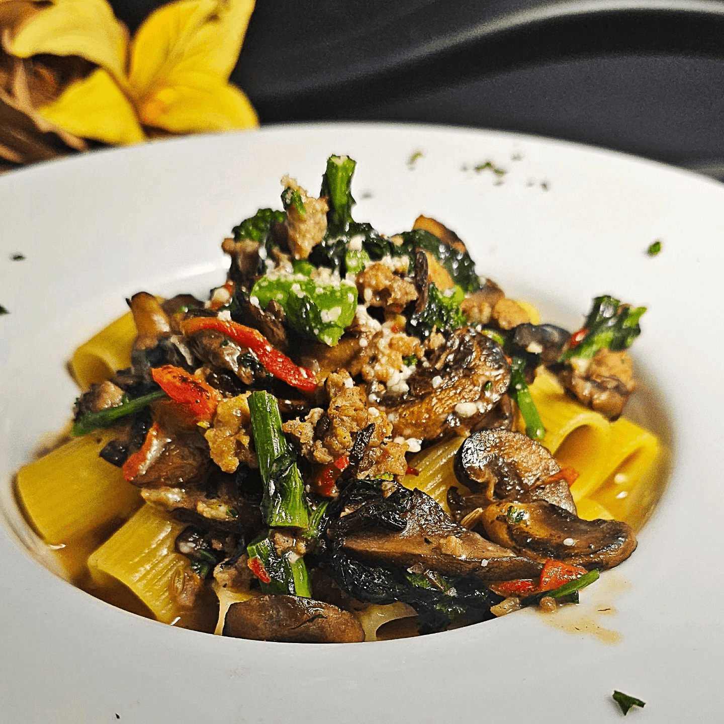  Rigatoni with Sausage & Broccoli Rabe 29 *MGF