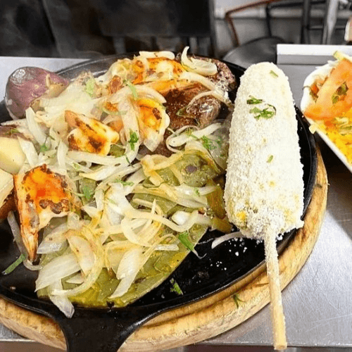 Carne Asada Con Camarones.