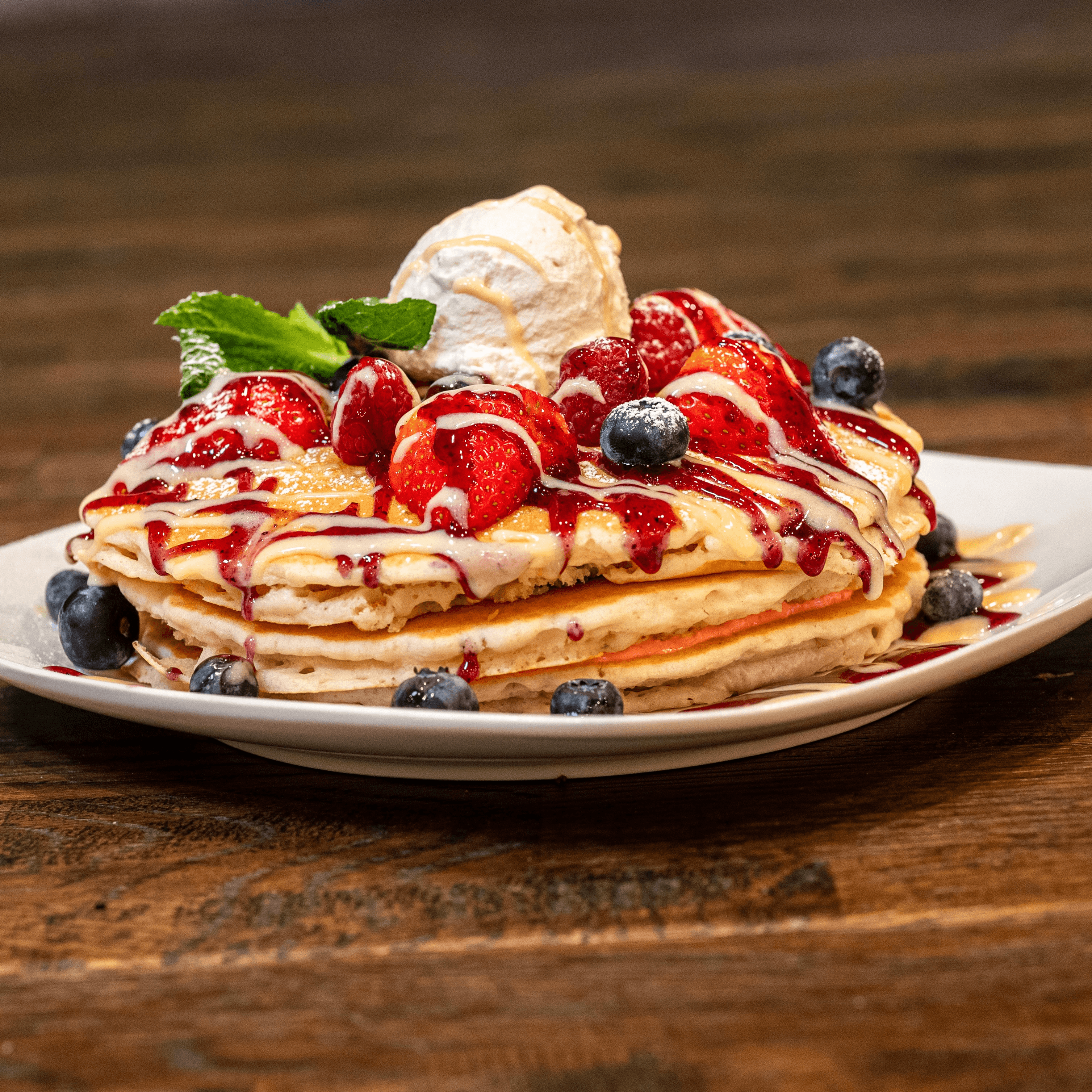 Tripple Berries & Cream Pancake.