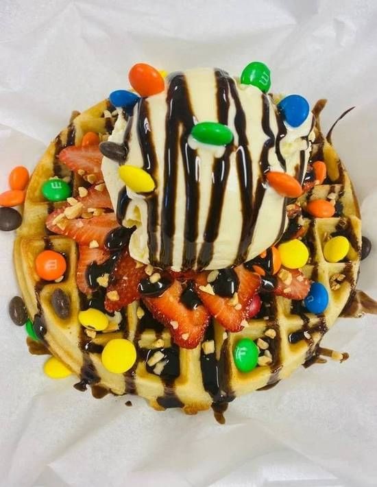 M&M NUTELLA & STRAWBERRY WAFFLES.