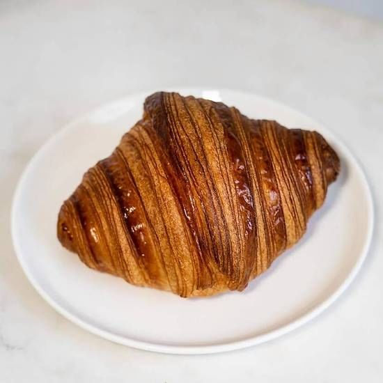 ARTISAN PLAIN CROISSANT.