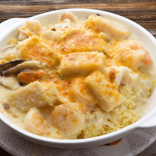 B01  Baked Seafood in Cream Sauce 焗白汁什菌海鮮
