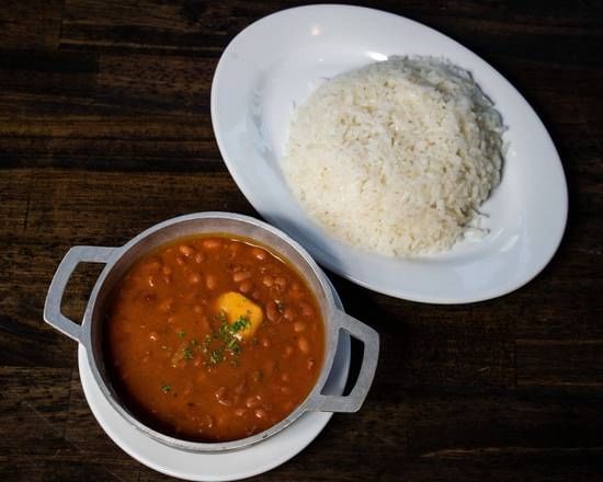 Arroz Blanco & Frijoles Rojos.