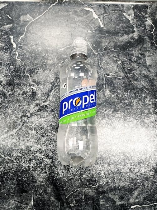 Propel Fitness Water Kiwi Strawberry 20 Oz Zero Sugar.