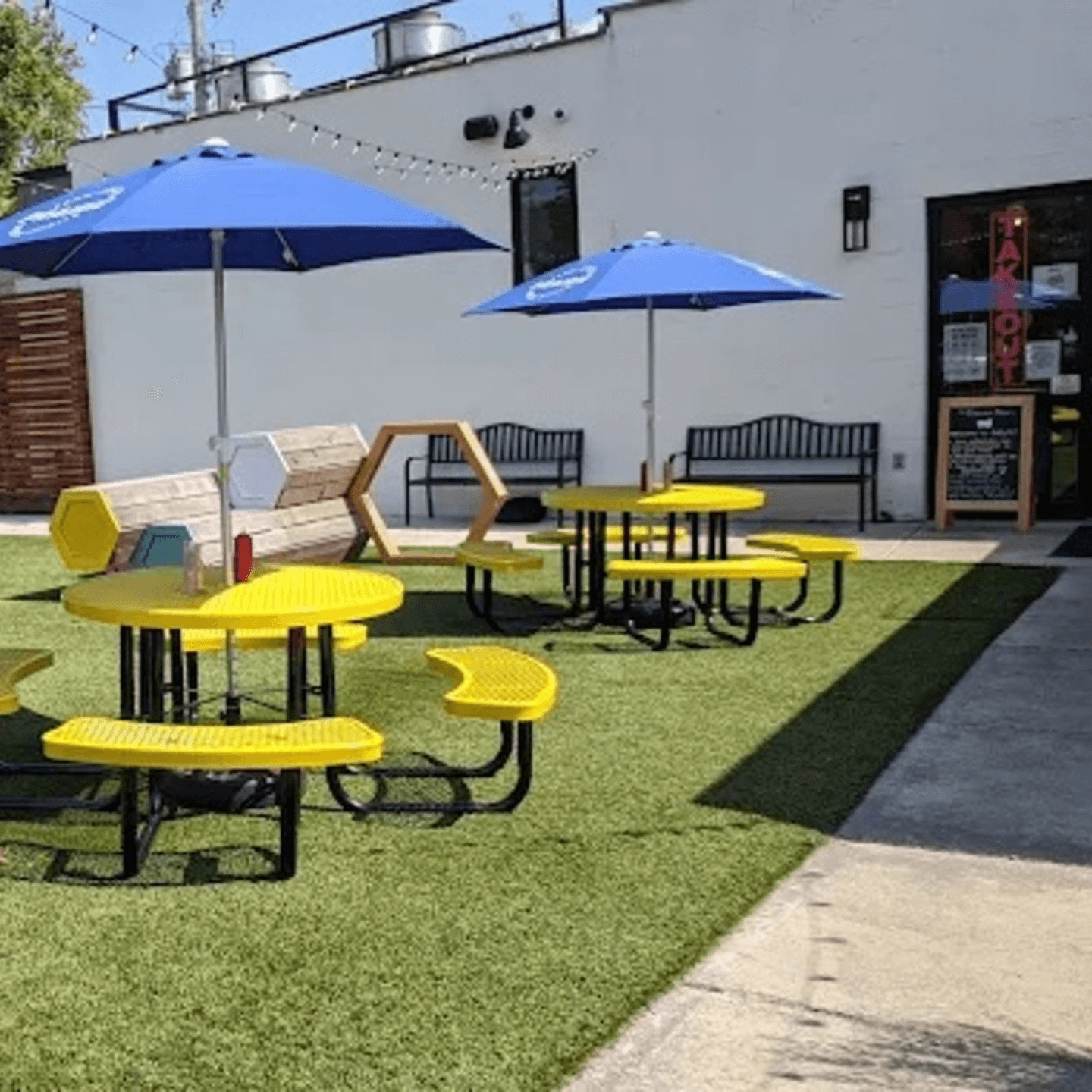 Everyone Fits in Here