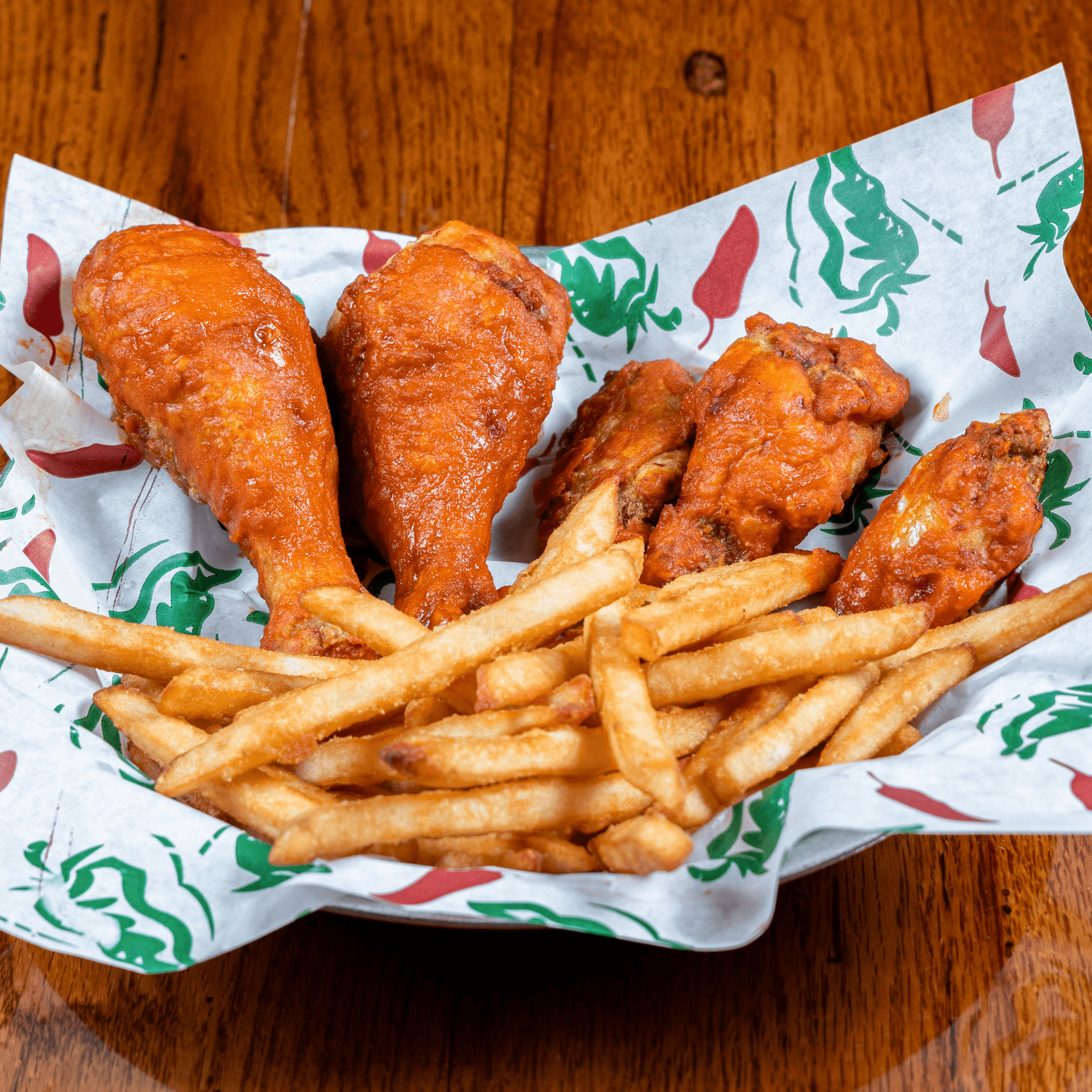 Individual Combo (3 Wings, 2 Drumsticks & Fries).