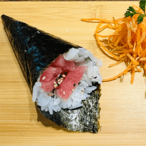 Tuna Hand Roll / Temaki.