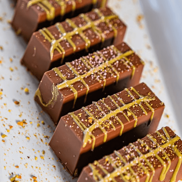 Dubai Kunafa Chocolate Bar.