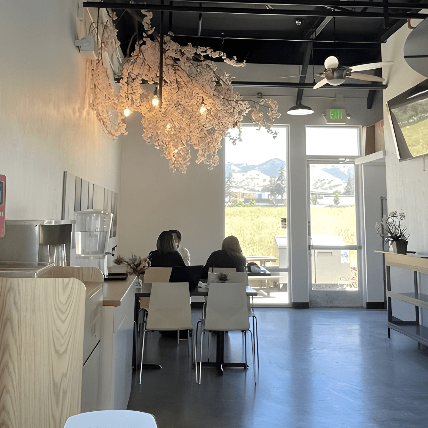 A Local Cafe With Heart🧡