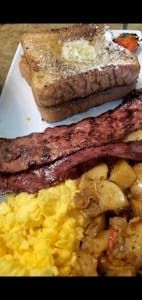 Bistro Big Breakfast (French Toast).