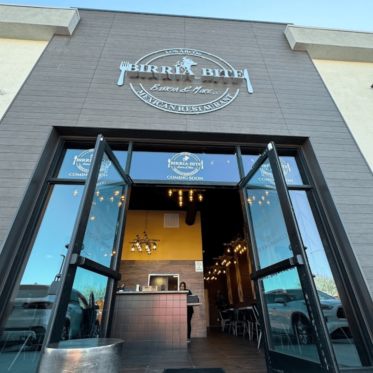 Welcome to Birria-Bite Los Arcos Restaurant