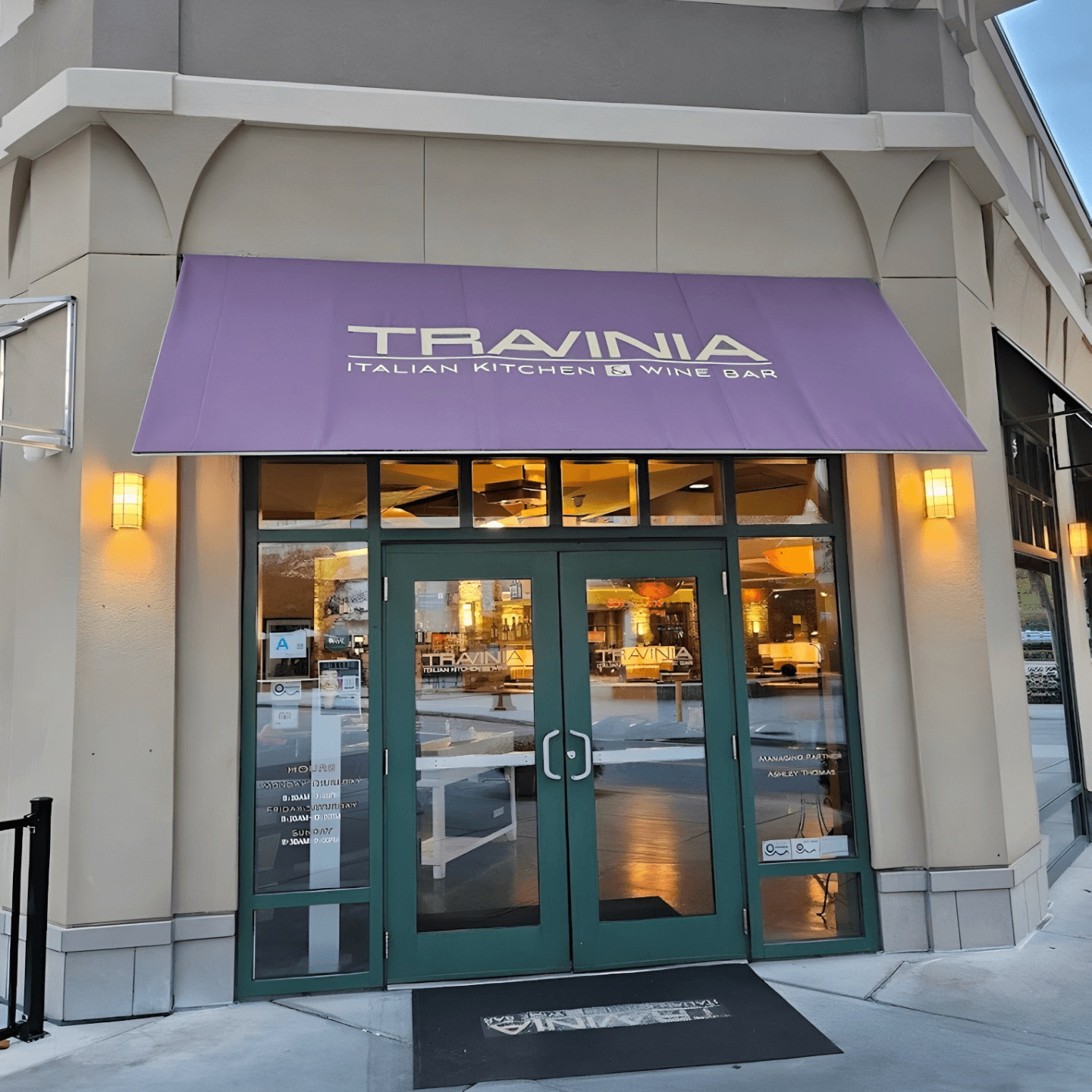 Welcome to Travinia Italian Kitchen & Wine Bar