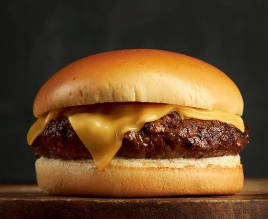 Baby Cheeseburger Combo Meal (Includes Potato Fries and a Soda).