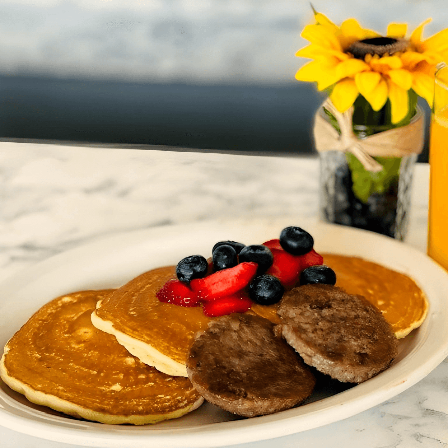 Breakfast & Lunch