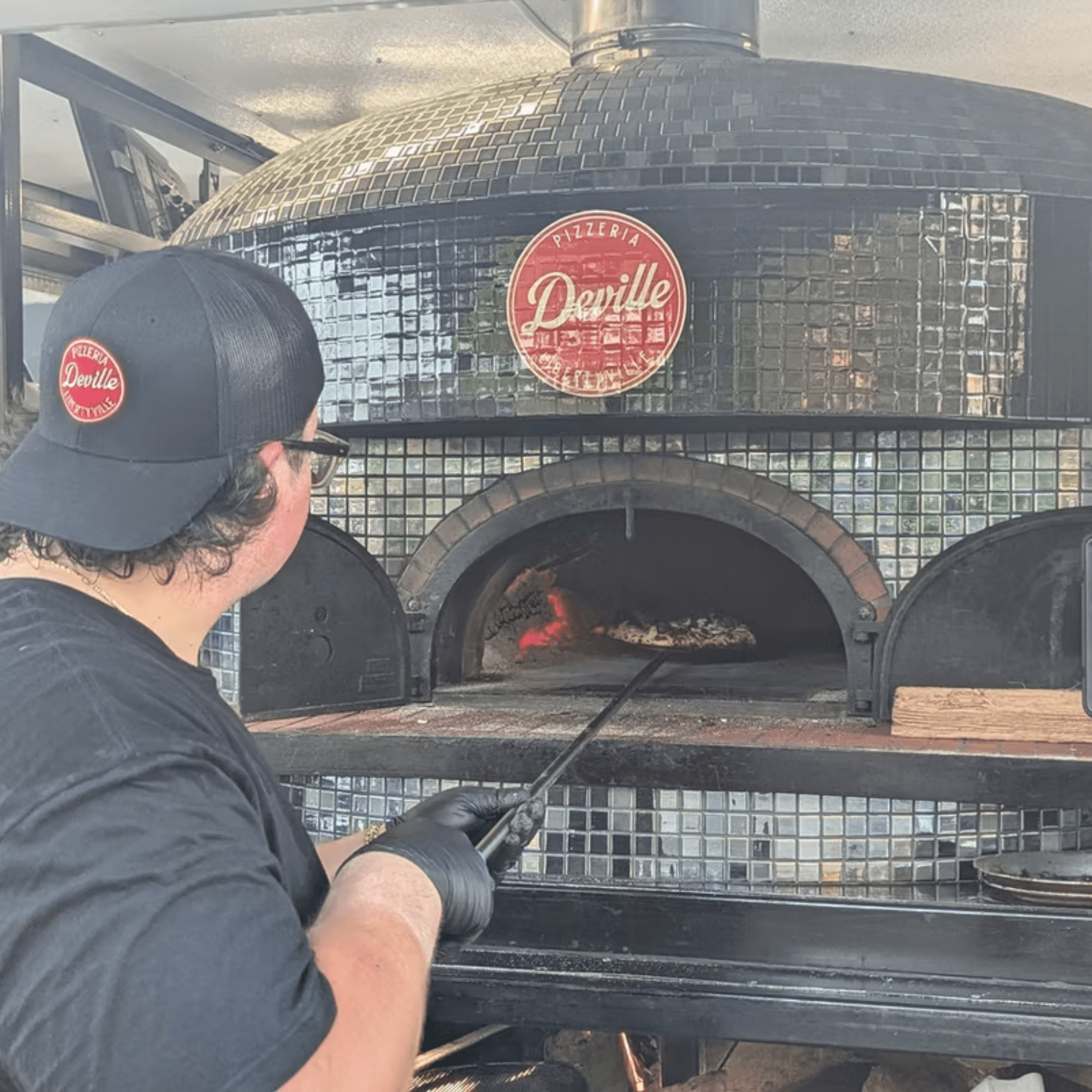 Pizzeria Deville  gallery image #6