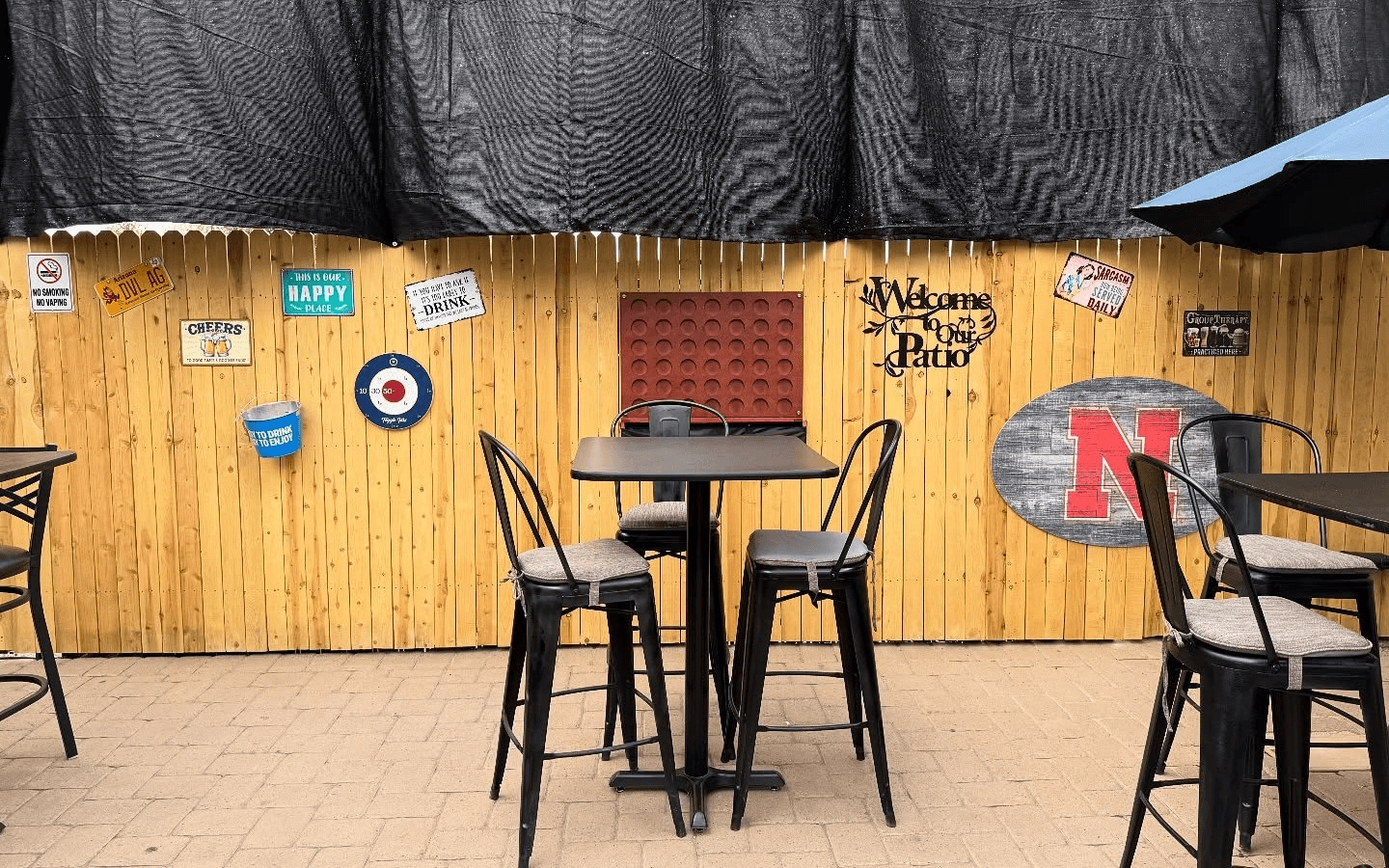 Easy Seating. Great Vibes.