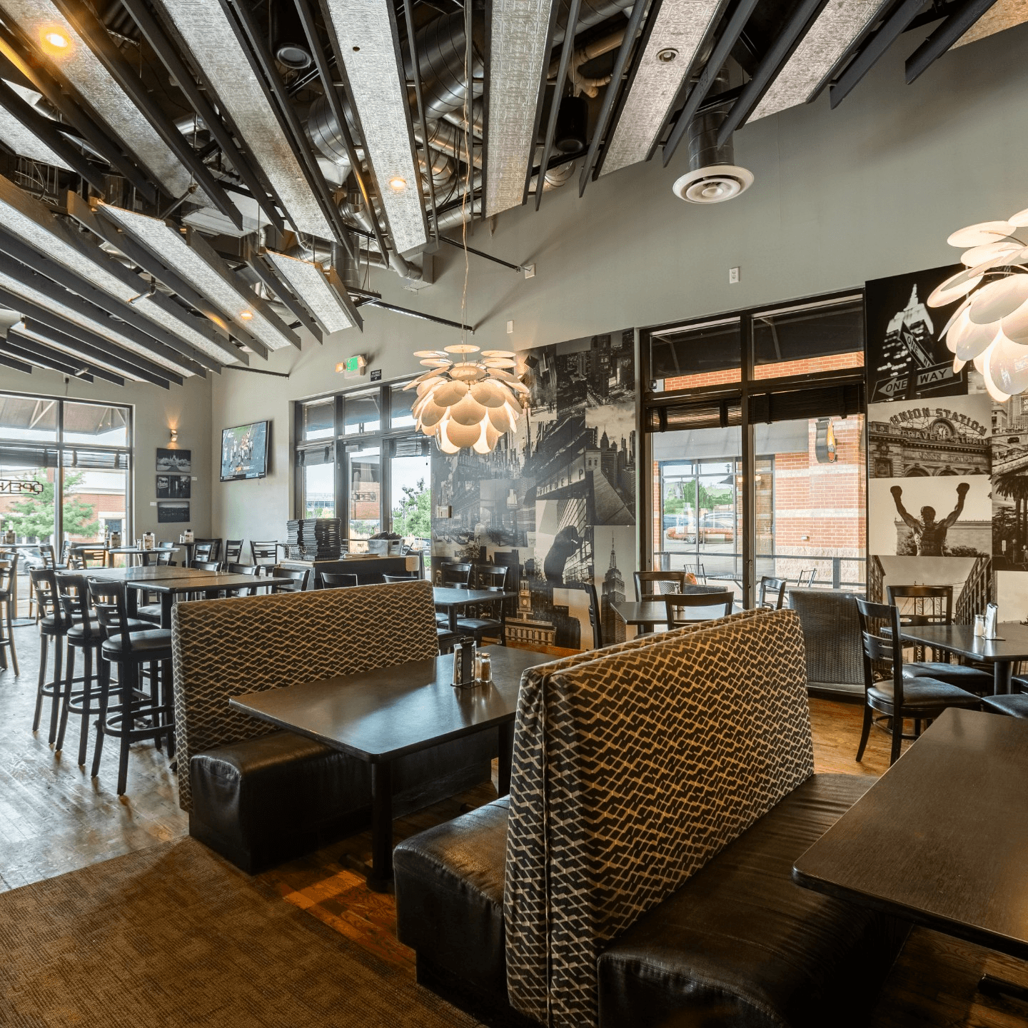 Welcome to Metropolitan Bar & Grill