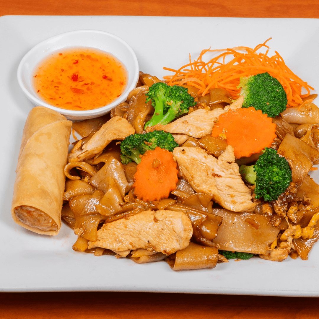 Pad Siew with Egg Roll.