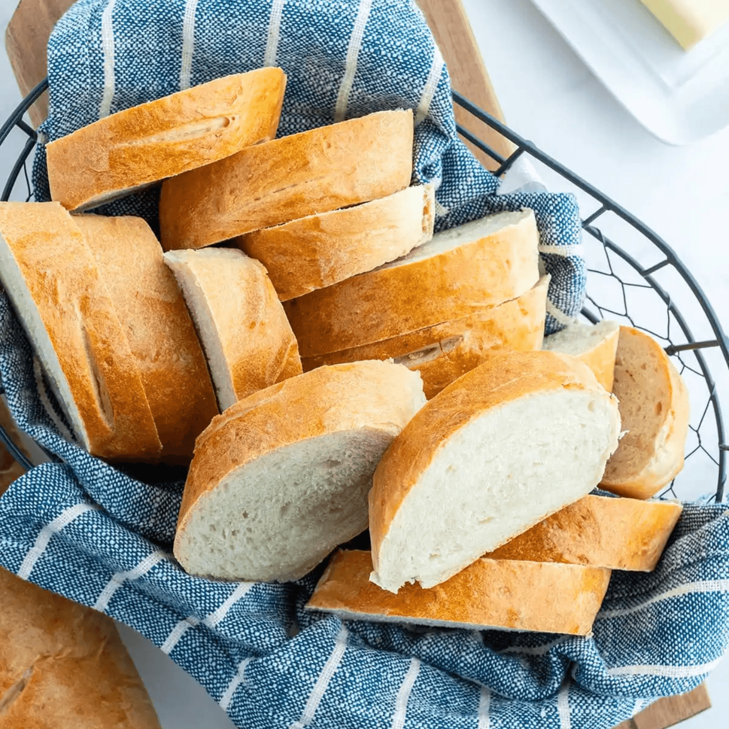  Authentic Italian Pastas and Homemade Bread