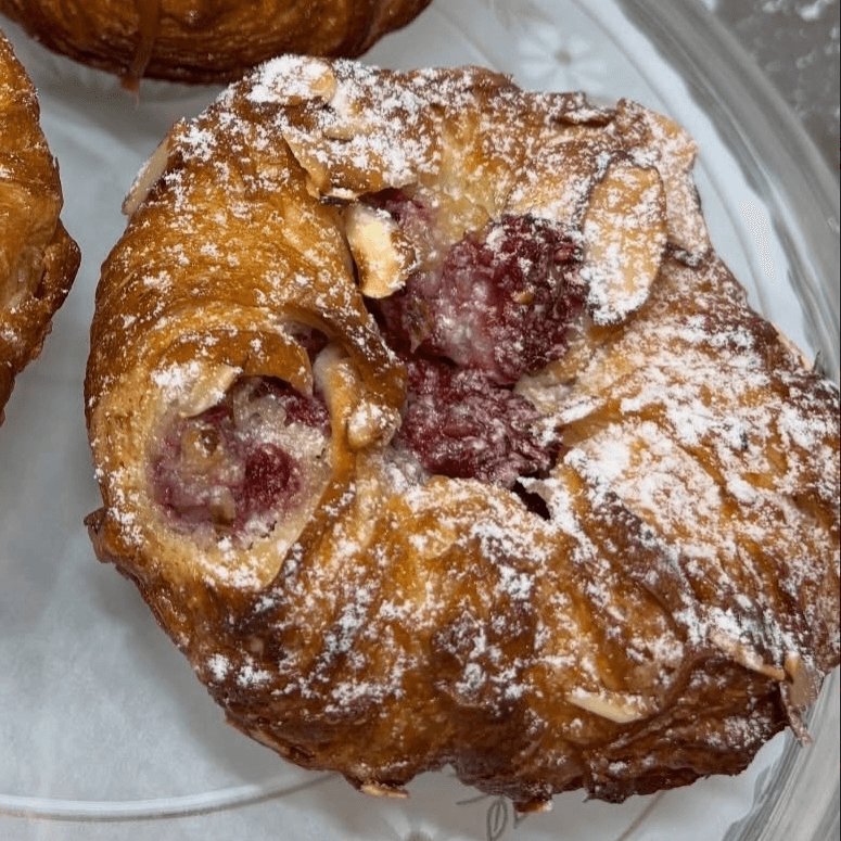 Raspberry Frangipane Cruffin.