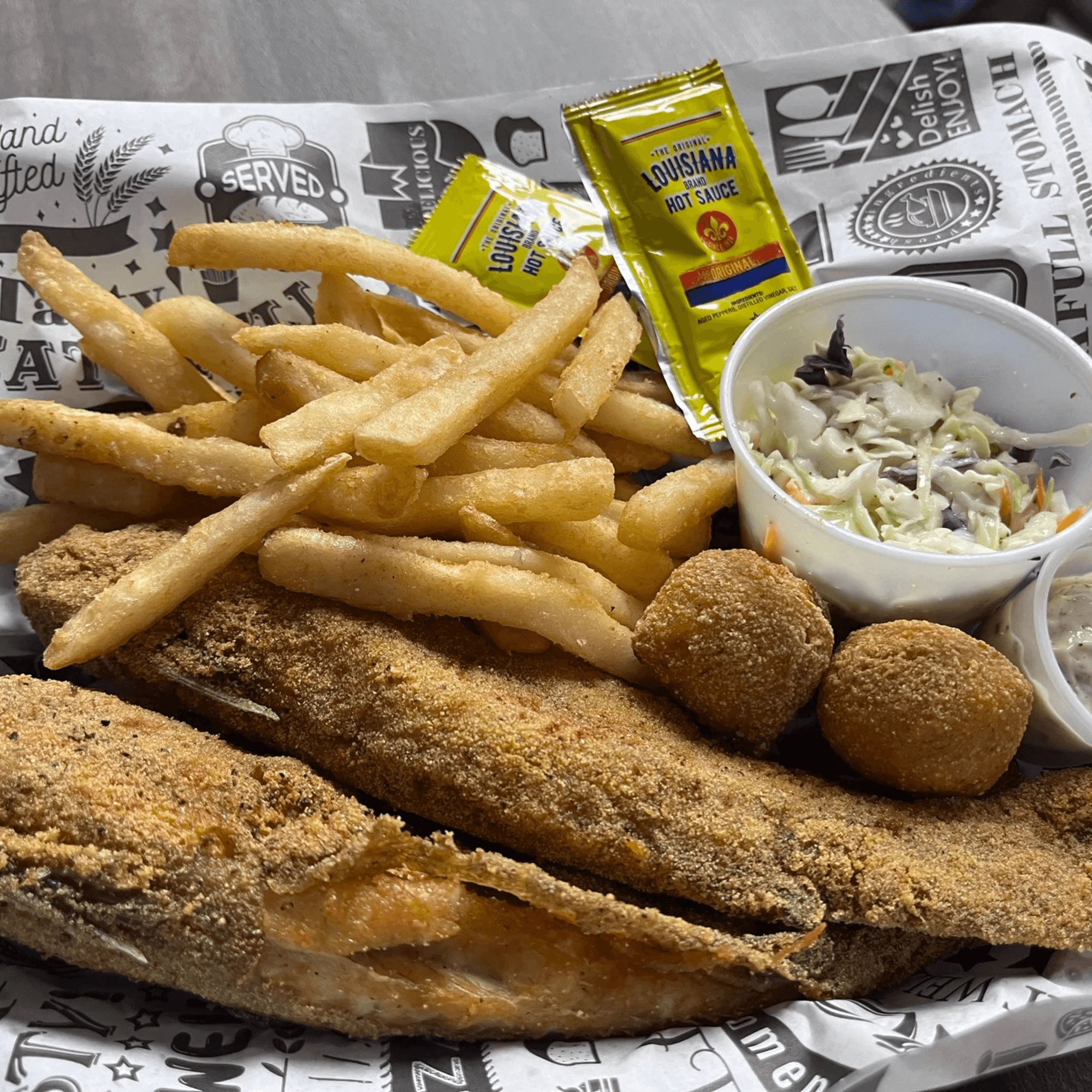 Delta Fish Market Bar & Grill gallery image #6