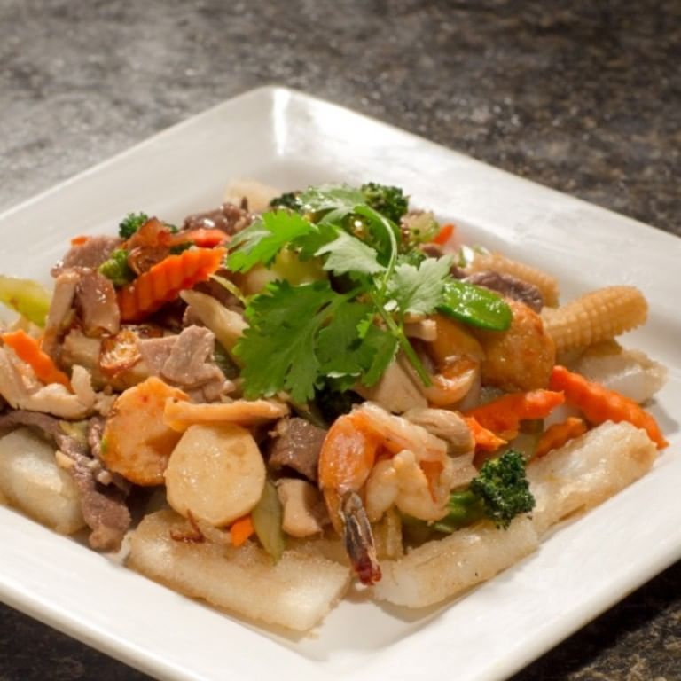 Special Combo Pan-Fried Noodle (Pho95 Ap Chao Thap Cam).