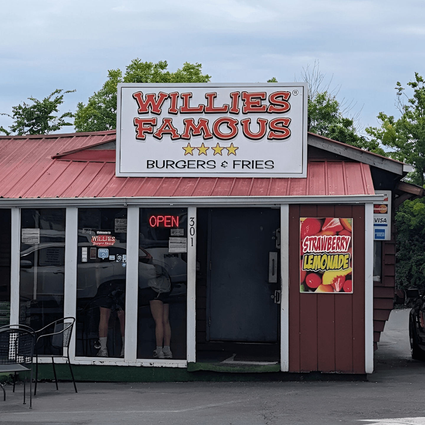 Welcome to WILLIES FAMOUS Burger & Fries Hub